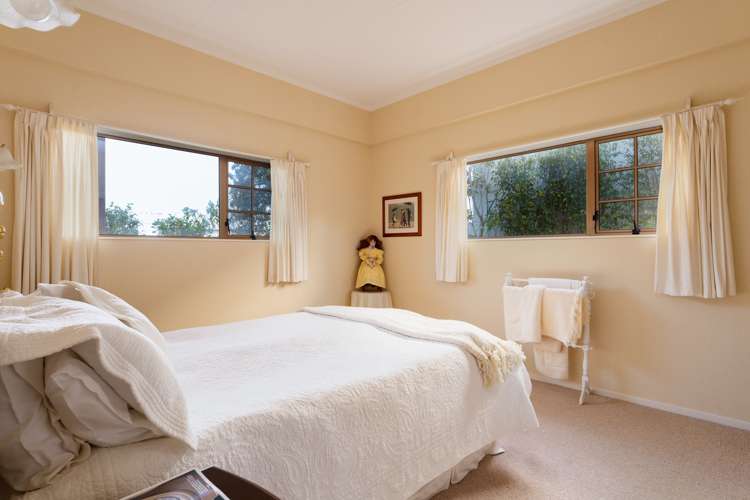 27 Selkirk Street Roslyn_25