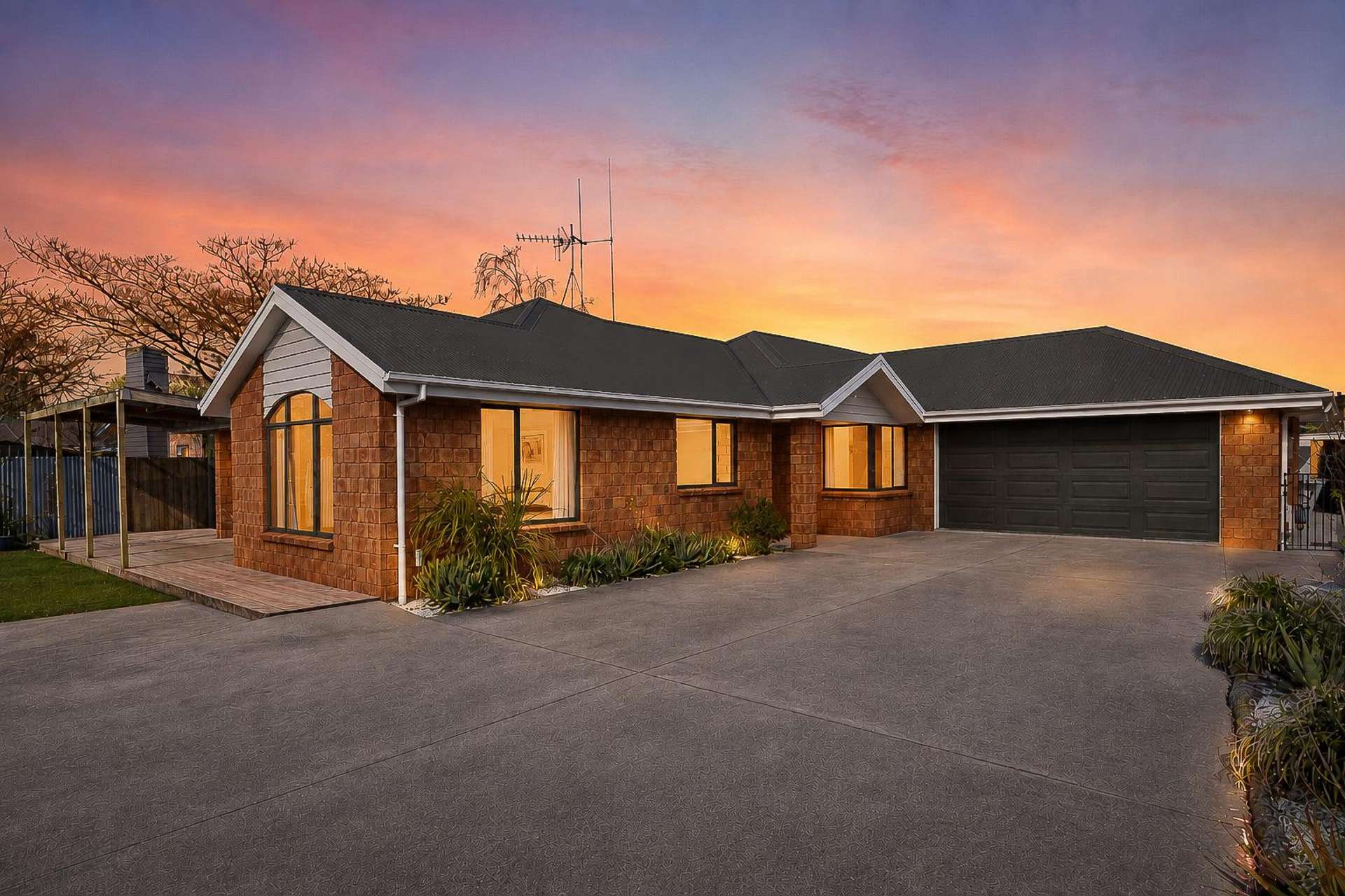 94 Wentworth Drive Rototuna North_0