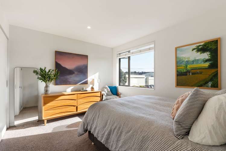 2/2 Stone Street Miramar_10