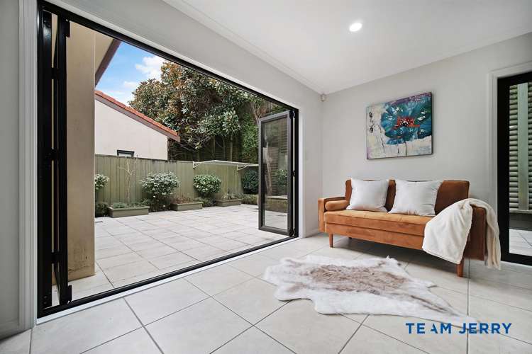 27 Bridgefield Crescent Flat Bush_8