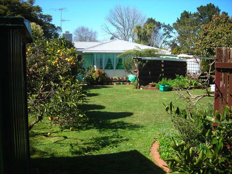 27 Karaka Street New Lynn_5