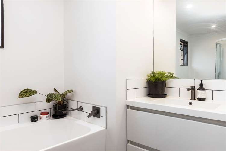 8 Rothwell Place Springlands_7