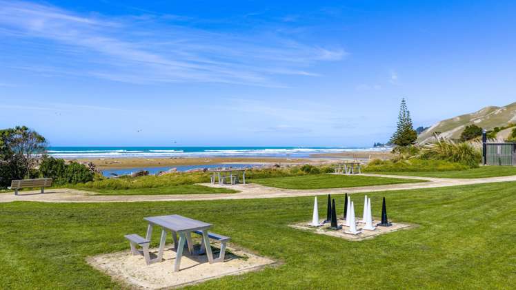 50 Punawaitai Road Pourerere Beach_13