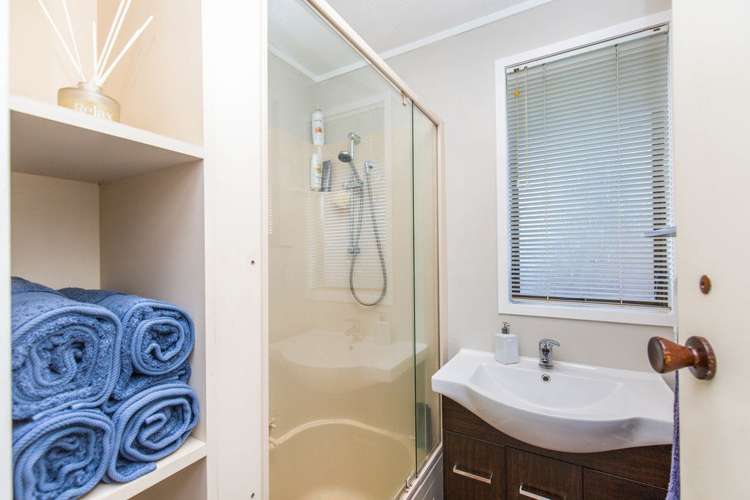 2/42 Sutton Crescent Papakura_8