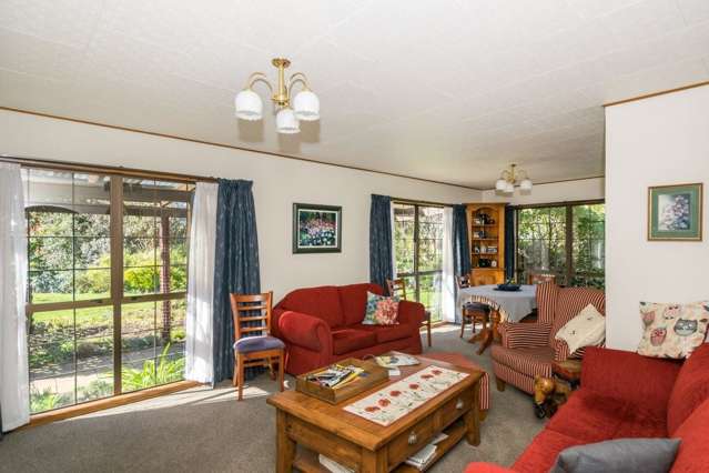 33 Neal Road Rarangi_1