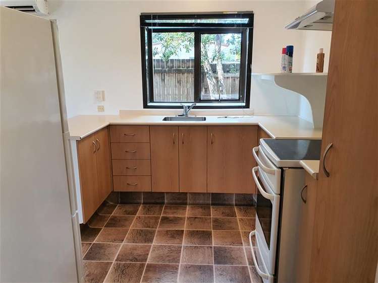 64 Seaview Terrace Mount Albert_5