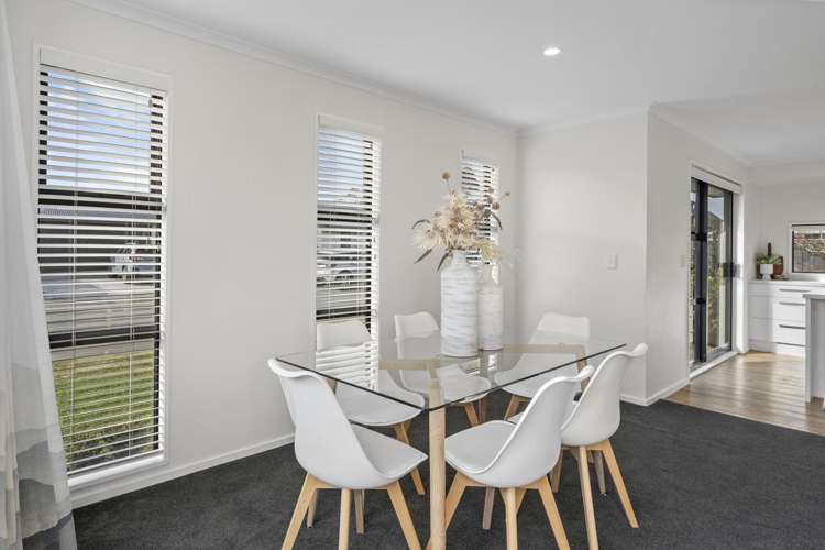 25 Malaga Crescent Harewood_10