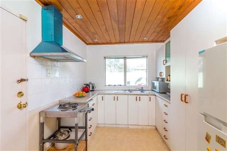 240 Te Atatu Road Te Atatu South_6