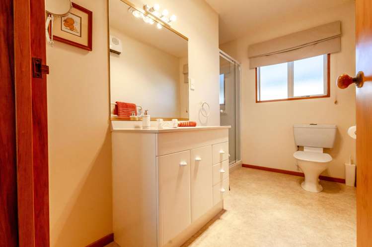 21 Alpine View Hokitika_12