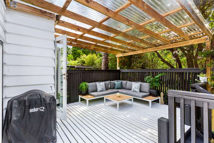 218 Woodlands Park Road Titirangi_13