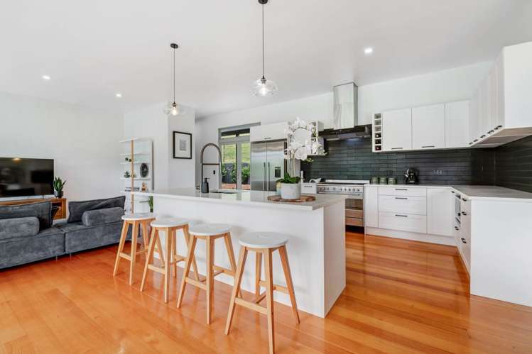 589 Inland Road Helensville_16