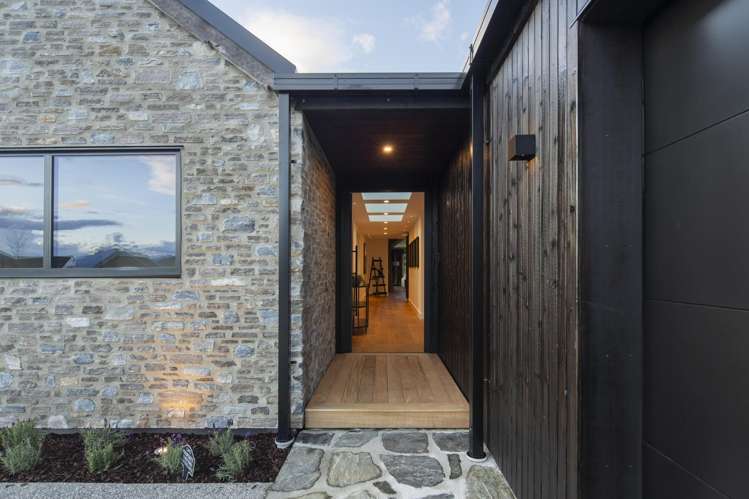 6 Kahiwi Drive Lower Shotover_18