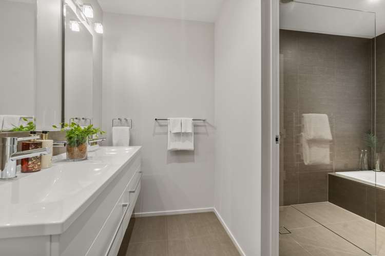 2a Rushden Terrace Red Beach_31