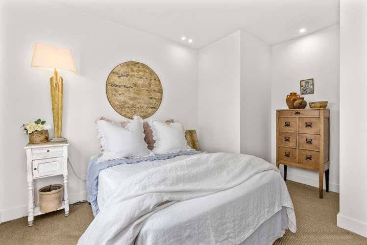 541c Marine Parade Napier South_13