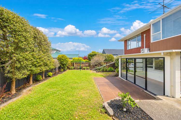 2/30 St Vincent Avenue Remuera_16