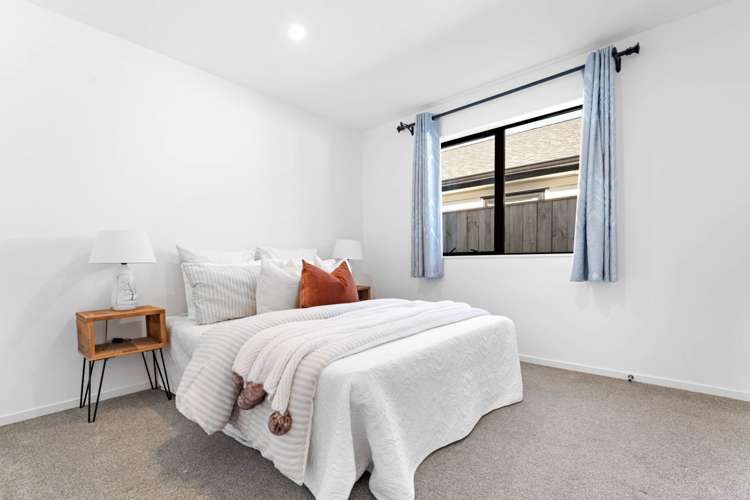 17 Kahui Parade Karaka_12