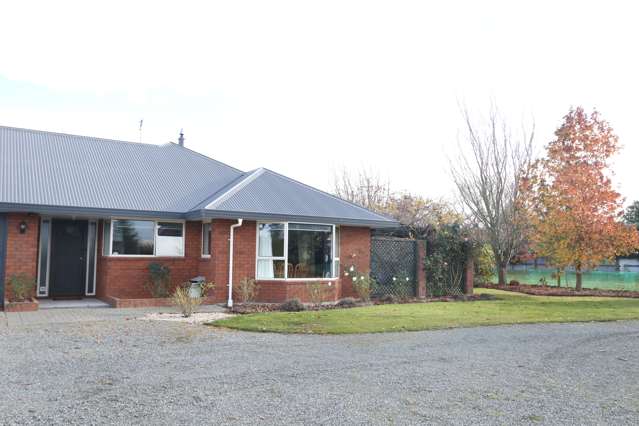 306 Beach Road East Elgin_1