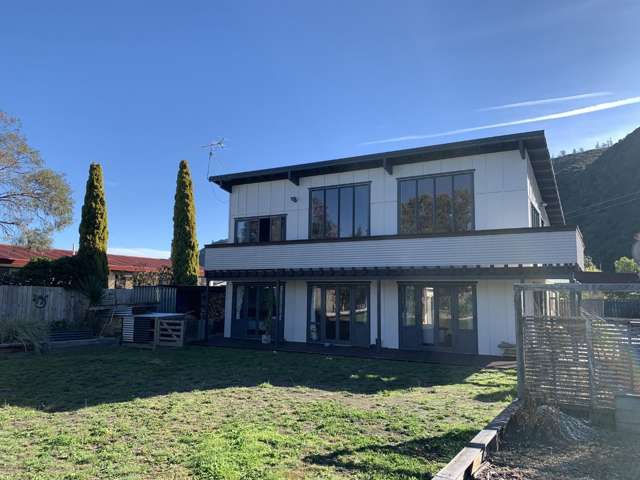 Lovely 3 bedroom home close to the beach