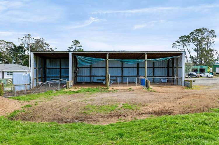 401 Bird Road Stratford_19
