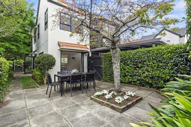 3/24 Hamilton Road_2