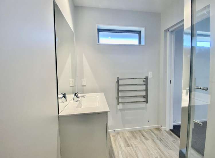 828 Selwyn Road 11103_5