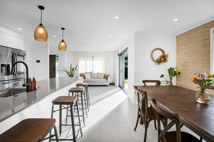 18 Rotokare Crescent Whalers Gate_1