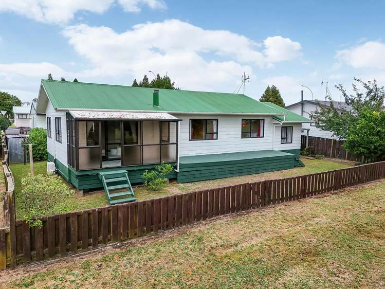 76A Kahikatea Drive Melville_27