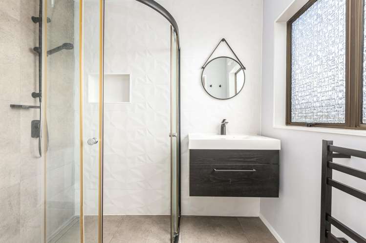 8 Dominica Crescent Grenada Village_11