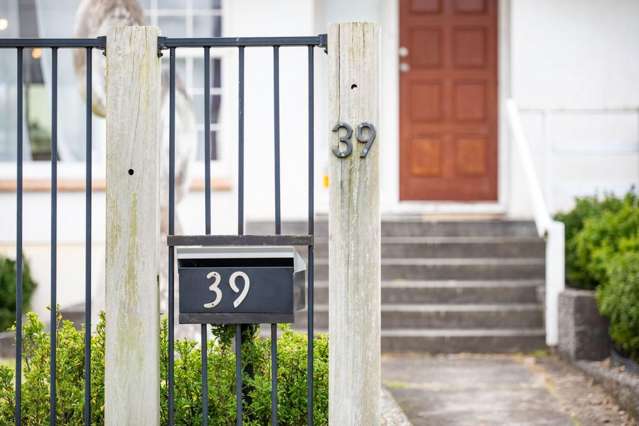 39 Springfield Crescent Enderley_4