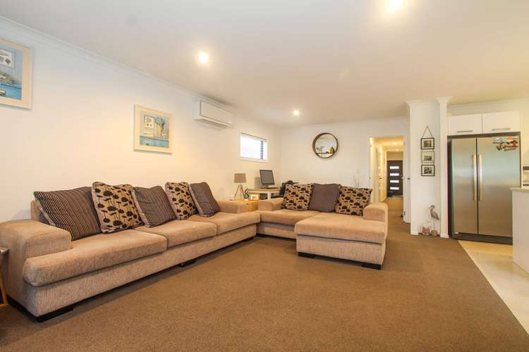 91 Maylee Crescent Gulf Harbour_10