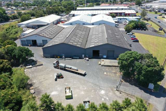 3,462sqm Warehouse with Yard - 600m from SH20