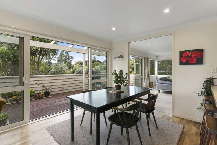 17 Oruamo Place Beach Haven_5