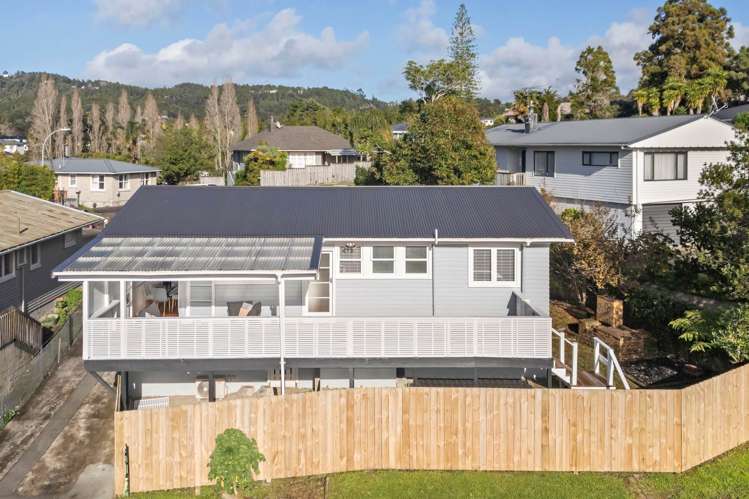 8 Surat Place Glen Eden_22
