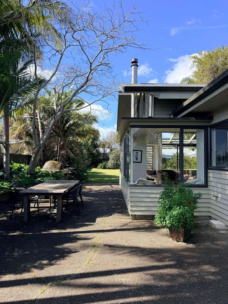 23 Sunkist Bay Road Beachlands_21