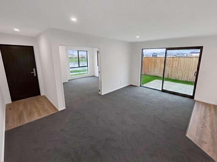 131 Ed Hillary Drive 11103_4