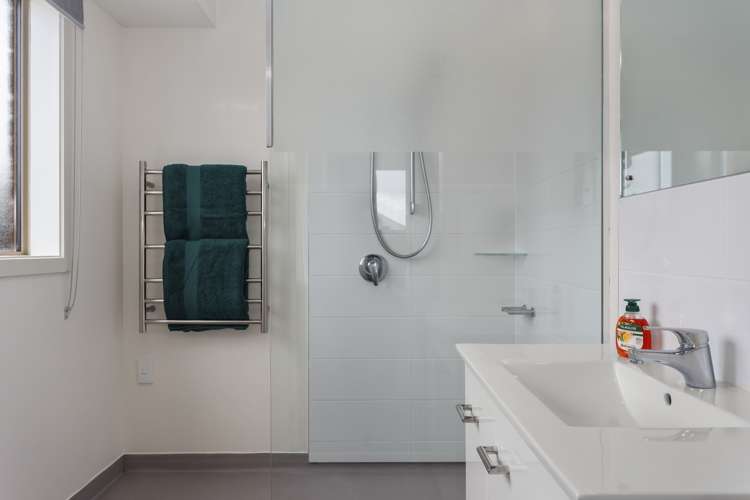 4/7 Wineberry Avenue Amberley_15