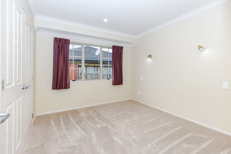 32 Miers Glade Rototuna North_15