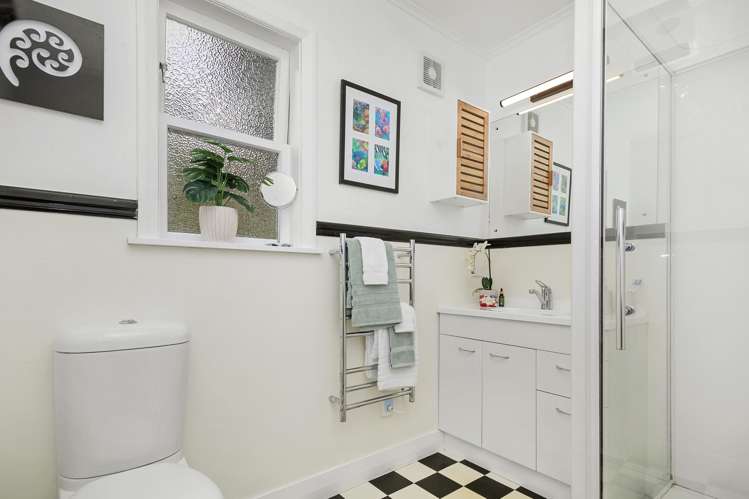 15 Ngatitoa Street Tawa_11