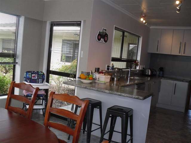 111 Brecon Road Stratford_4