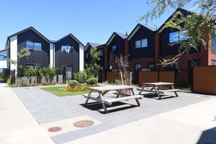 7/16 Biddle Crescent 1353_10