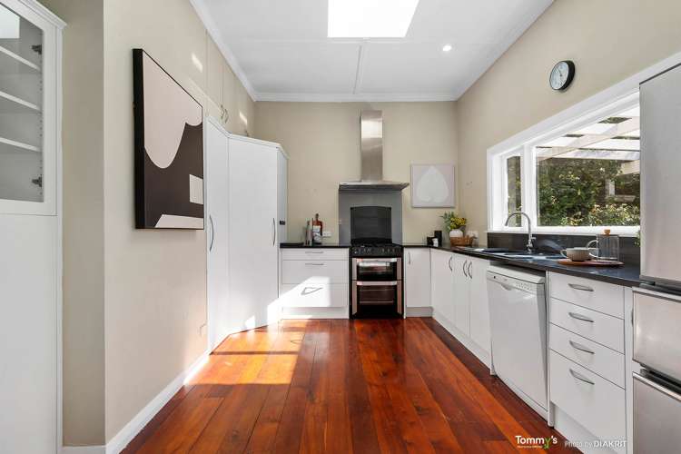 24 Wha Street Lyall Bay_4