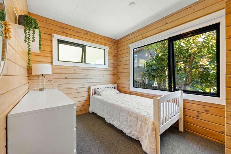 3 Edwin Mitchelson Road Muriwai Beach_17