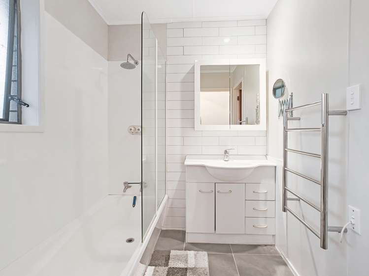 100b Bruce Wallace Place Whangamata_13