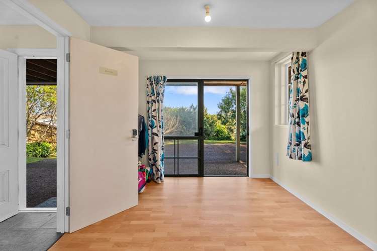 13 Moana Avenue Surfdale_10