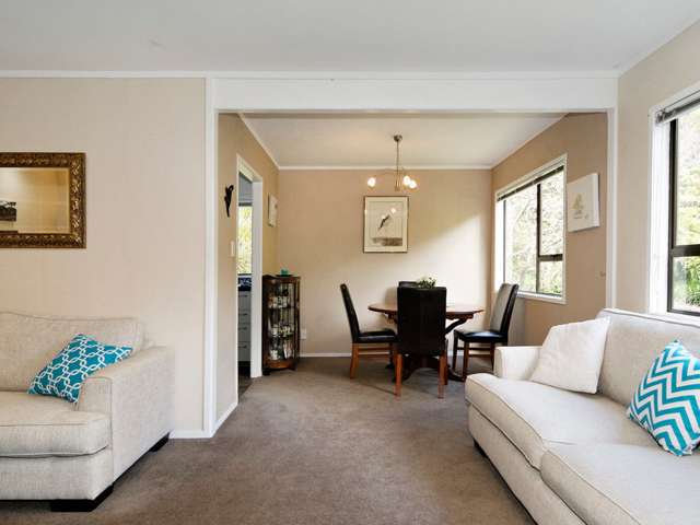 58 Woodfern Crescent Titirangi_3