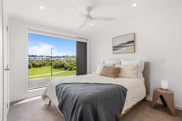 25 Koura Drive Red Beach_8