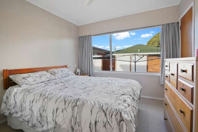 28 Faith Bullock Place New Lynn_4