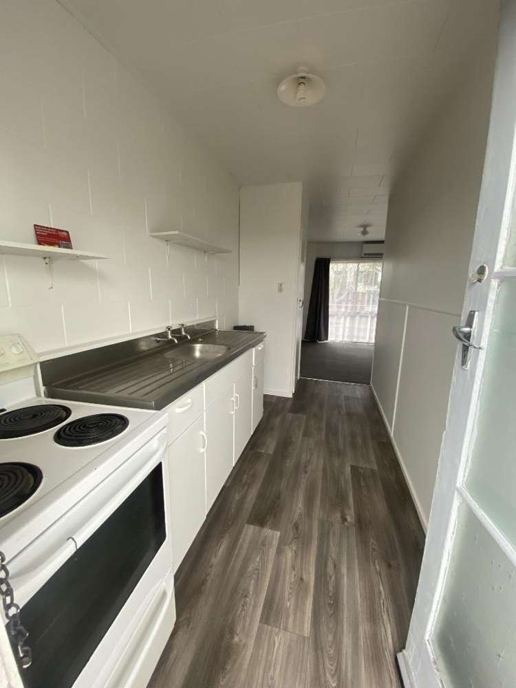 2/22 Hardley Street 10463_5