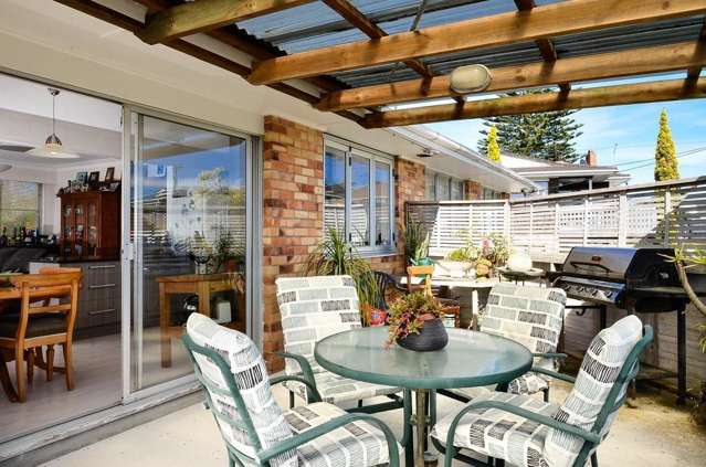 1 Wakeling Avenue Te Atatu South_2