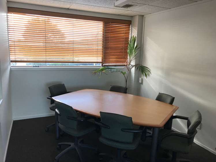 Suite 3/84-90 Mokoia Road Birkenhead_3